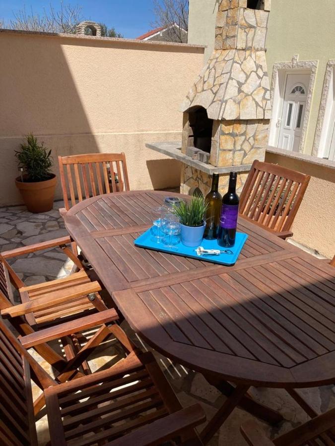 Holiday House Matej Vir Bagian luar foto