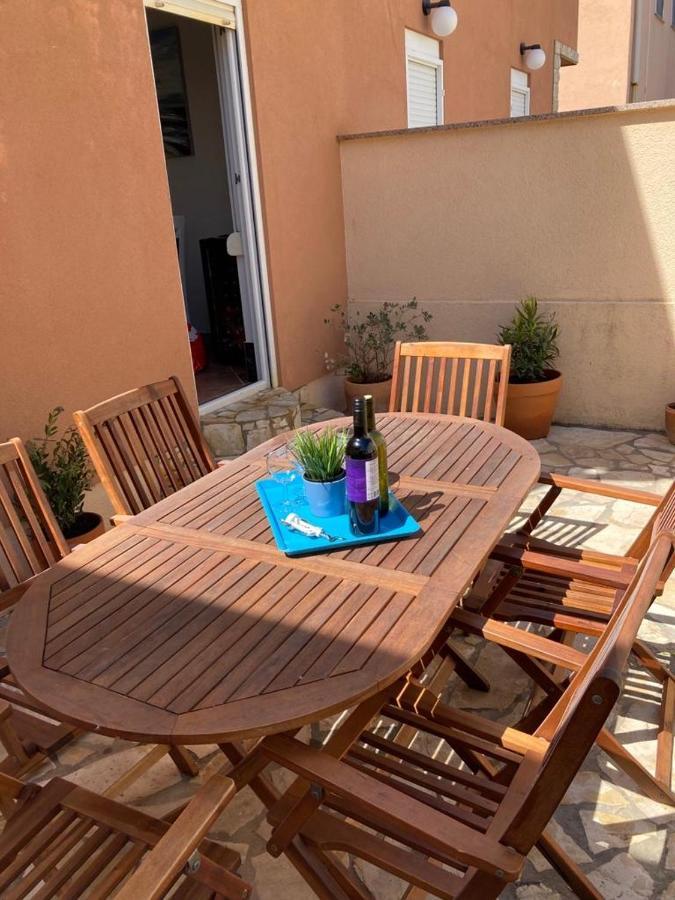 Holiday House Matej Vir Bagian luar foto