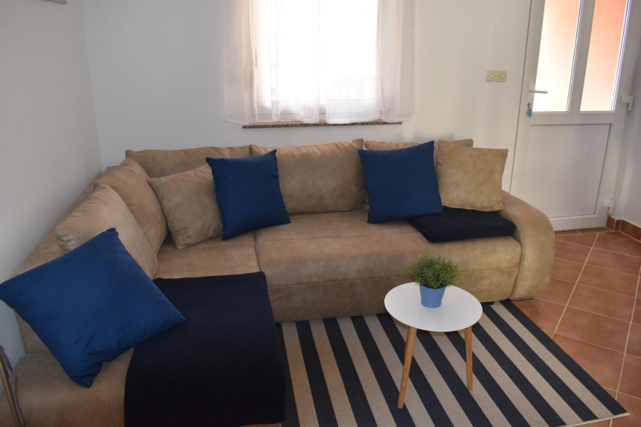 Holiday House Matej Vir Bagian luar foto