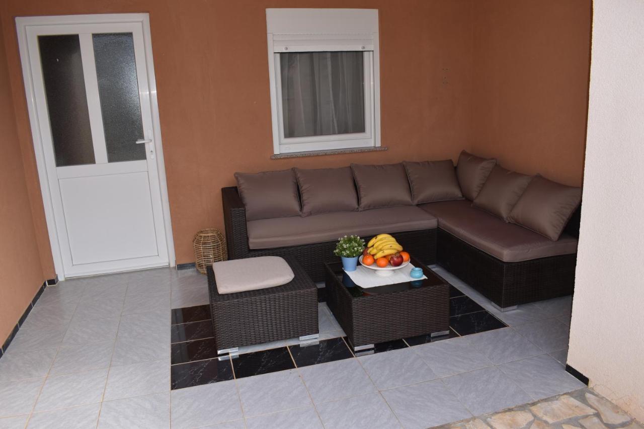 Holiday House Matej Vir Bagian luar foto